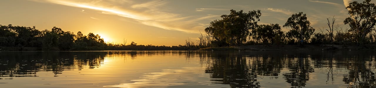 A decorative cover image showing the Murray River in Echuca at sunset